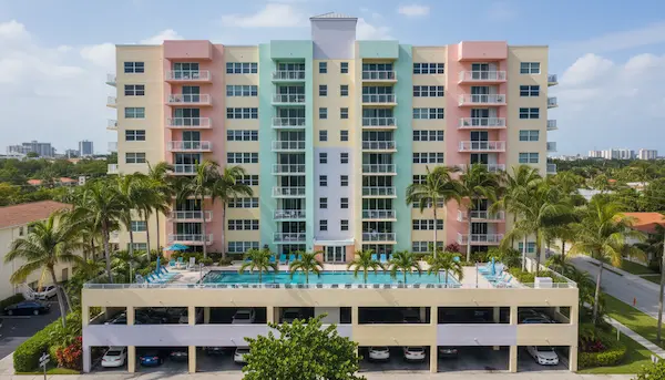 Mid-rise Florida condo building